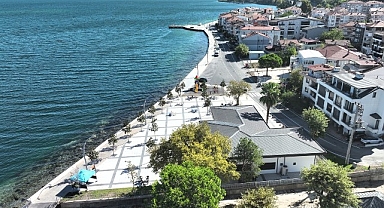 Gölcük Ulaşlı sahili yeni görünümüne kavuştu