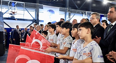 İBB’den Eğitime Bir Yatırım Daha: Zeytinburnu Merkezefendi Anadolu İmam Hatip Lisesi Spor Salonu Açıldı