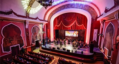 İzmir’de Cumhuriyet Bayramı coşkusu Smyrna Ensemble konseriyle başladı