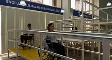 İzmir’de empati parkuru: Engelleri deneyimleyerek fark ediyorlar