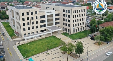 Kandıra Belediyesi’nden Üniversite Öğrencilerine 15 Bin TL Eğitim Desteği