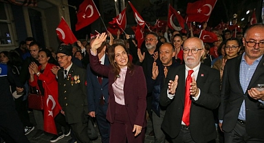Karşıyaka Cumhuriyet aşkıyla tek yürek!