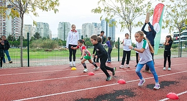 Karşıyaka’da 7’den 77’ye bayram coşkusu