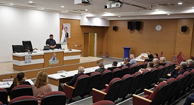 Kartepe’de Muhtar ve Azalara Sağlıklı Hayat Akademisi Eğitimi