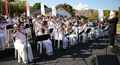 Kemer Belediyesi Cumhuriyet Orkestrası'ndan Çıralı’da konser