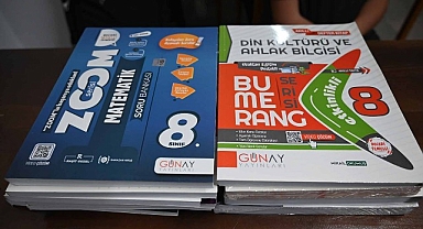 Kemer’de sekizinci sınıf öğrencilerine ücretsiz ders kitapları dağıtıldı