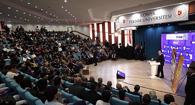 KTÜ Öğrencileriyle Buluşan Başkan Altay: “Üniversitelerimizin Eğitim Hayatına Her Türlü Katkıyı Sunmaya Gayret Ediyoruz”