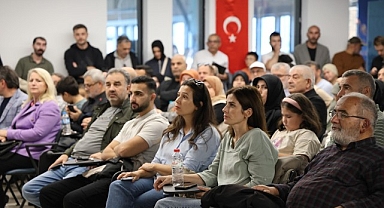 Mete Yarar, Kocaeli Kitap Fuarı’nda konuştu; “Bugün gelinen nokta Türkiye’yi savaştan koruyor”