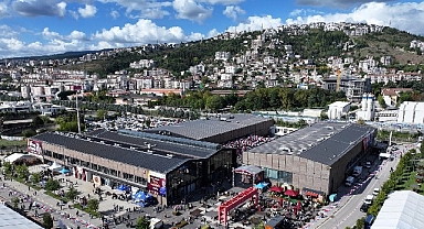 Minik eller bu fuarda ilk kitaplarını seçti