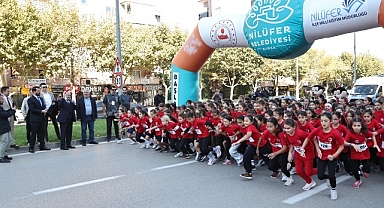 Nilüfer’de bin 749 öğrenci Cumhuriyet için koştu