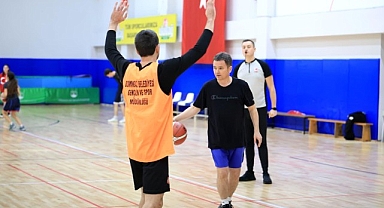 Osmangazi’de Sporcular Cumhuriyet İçin Ter Döktü 