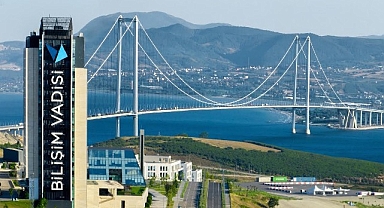 Osmangazi Köprüsü’nde kalpler Cumhuriyet için atacak