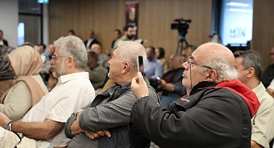 Şahin, Kitap Fuarı’nda uyardı: “Zihnimiz ele geçiriliyor”