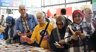 Saygınlar kitap şöleninde buluştu
