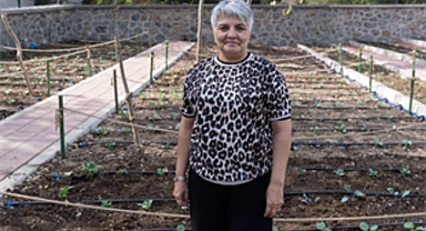 Toprakla buluştu, yaşama yeniden tutundu
