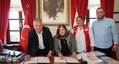 Urla Belediyesi ve Türk Kızılayı Urla Şubesi’nden sosyal dayanışmayı güçlendirecek iş birliği