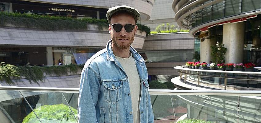Kerem Bursin Kanyon'da objektiflere takıldı!