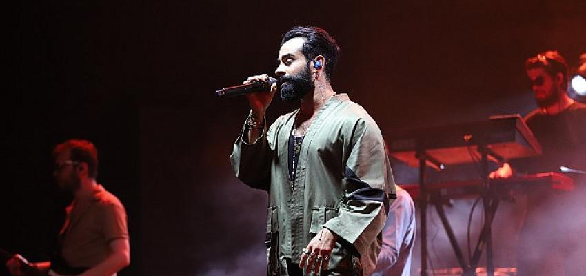 Korhan Futacı ve Aga B, Gökhan Türkmen’in Zorlu PSM’deki ‘Kontekst’ Konserine Konuk Oluyor!