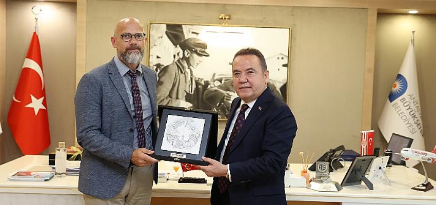 Alman Konsolos Tscherner'den Başkan Böcek'e ziyaret