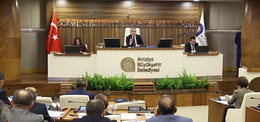Antalya Büyükşehir’in 2023 bütçesi 8 milyar 250 milyon TL olarak kabul edildi