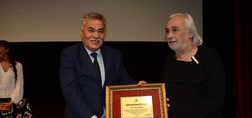 Müjdat Gezen 62.sanat yılını Torbalı'da kutladı