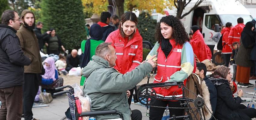 Kızılay Düzce'de deprem sonrası destek çalışmalarını sürdürüyor