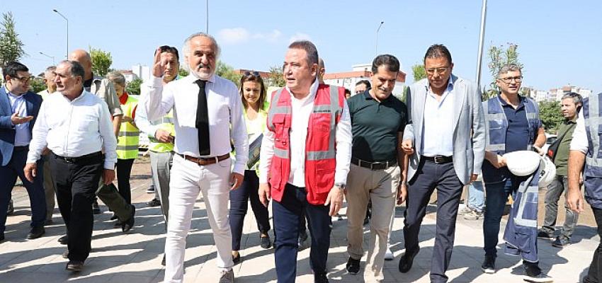 Başkan Böcek Güneş Mahallesi Kentsel Dönüşüm Projesi'ni inceledi