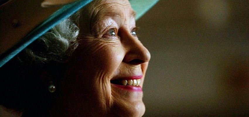 Kraliçe'nin Ardından