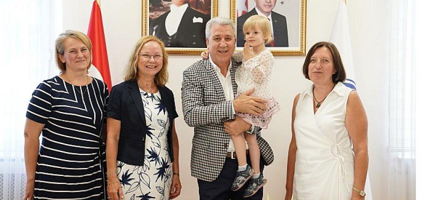 Ukraynalı bilim insanları Ege Üniversitesinde çalışmalarını sürdürüyor
