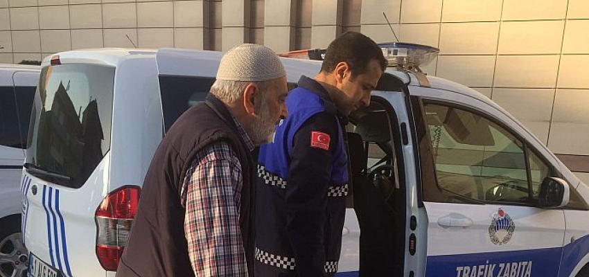 Büyükşehir zabıtasından yaşlılara yardım eli