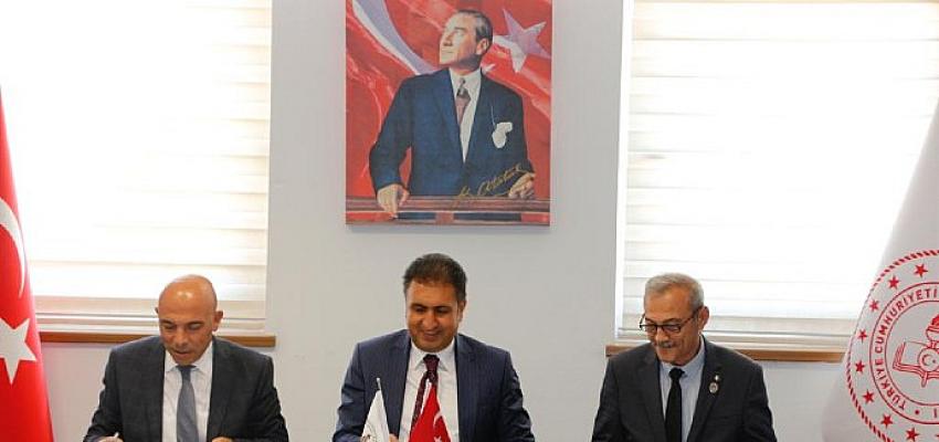 İzmir İl Milli Eğitim Müdürlüğü, İzmir İl Emniyet Müdürlüğü ve TEMŞAD arasında 'İşbirliği Protokolü' İmzalandı