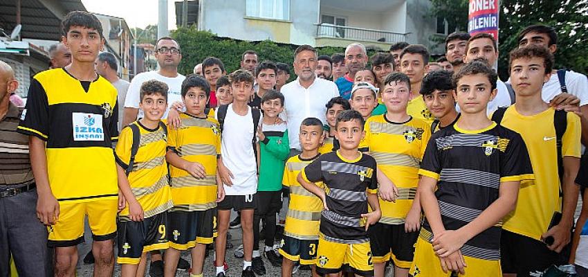 Başkan Sandal, Onur Mahallesi’ni ziyaret etti