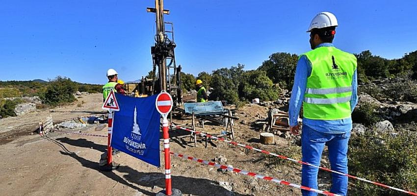 Bornova'da zemin araştırması başladı