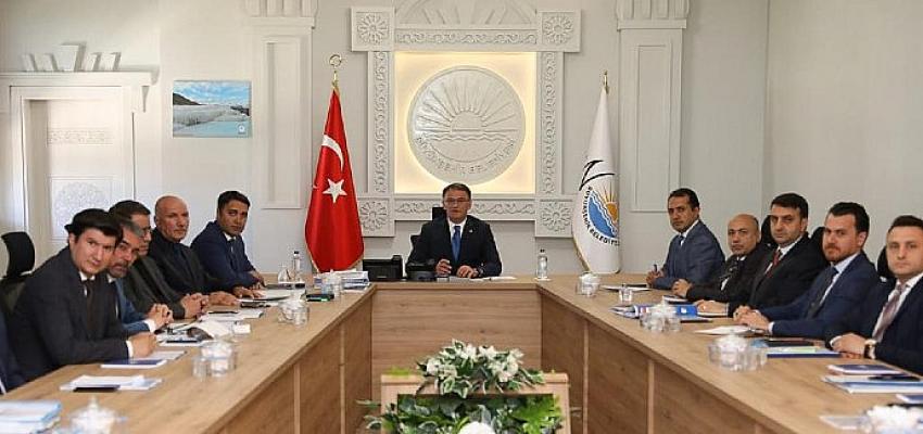 Vali Dr. Ozan Balcı Büyükşehir Belediyesi'nin Yatırımlarıyla İlgili Toplantı Yaptı