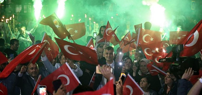Gölcük'te 19 Mayıs Coşkusu Zirve Yaptı
