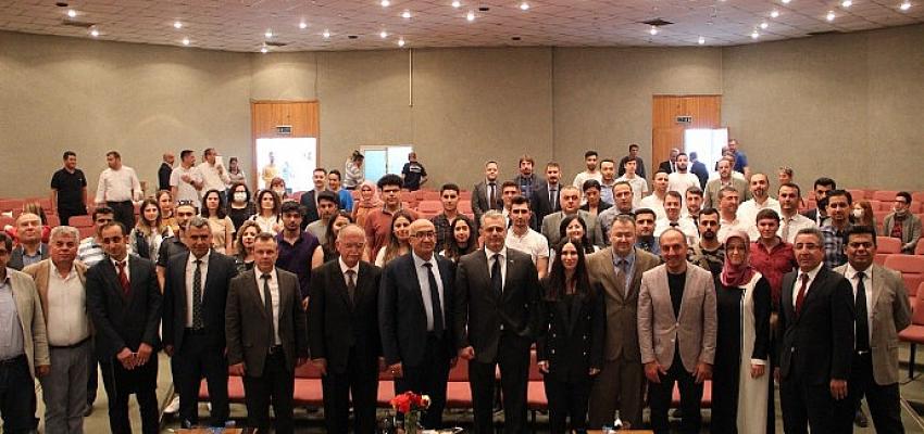 14 Mayıs Dünya Çiftçiler Gününde Anlamlı Panel: Tütün Sektörü Temsilcileri Manisa Celal Bayar Üniversitesi Tütün Eksperliği Yüksekokulunda Bir Araya Geldi
