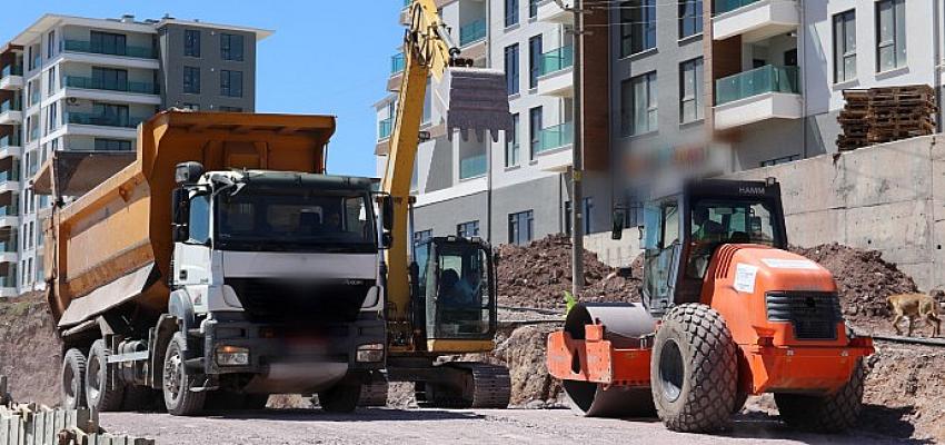 Derince Trafo Sokak'ta toprakarme imalatına devam