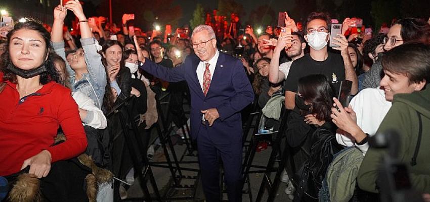 Rektör Budak, “Gençlerimizi; tam akredite, öğrenci odaklı araştırma üniversitemize davet ediyorum”