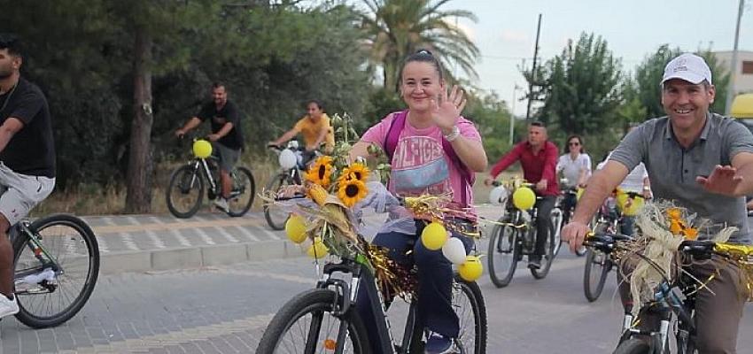 Kınık'ta Hasat Bisiklet Turu Düzenlendi