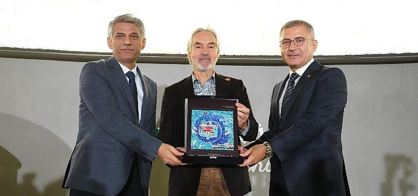 Yazar İskender Pala'nın 13 Romanı 13 Resme Esin Kaynağı Oldu