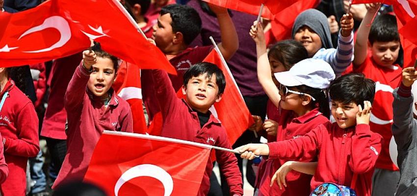 23 Nisan coşkusu Menemen'de başladı