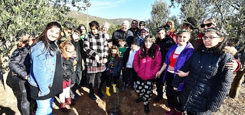 Zeytini merkezine alan ilk çocuk festivali İzmir'de yapıldı