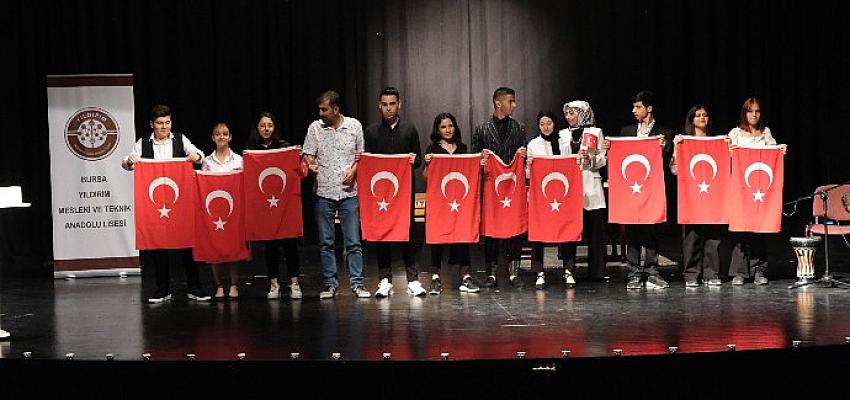 Yıldırım Mesleki ve Teknik Anadolu Lisesi öğretmen ve öğrencileri unutulmaz bir şiir gecesine imza attı