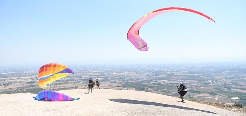Yenişehir Gelincik Tepesi hava sporlarının merkezi haline geliyor