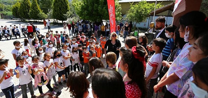 Doyasıya Çilek Hasadı!
