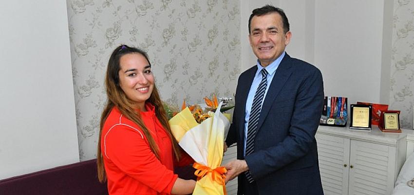 Başkan Özyiğit’ten Miray Ulaş’a tebrik ziyareti