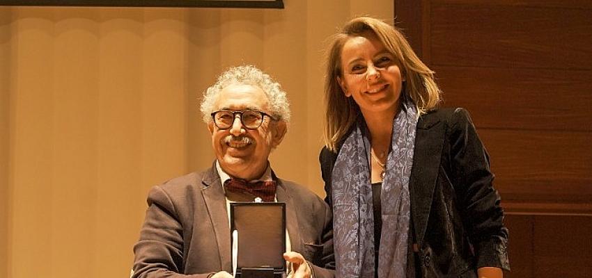 İzmirli Langlois anısına ödül