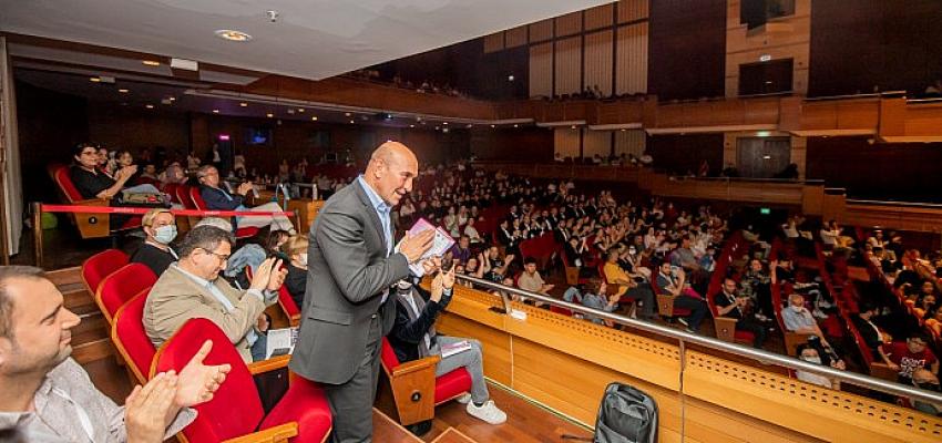 İzmir Çok Sesli Korolar Festivali'nde müzik şöleni