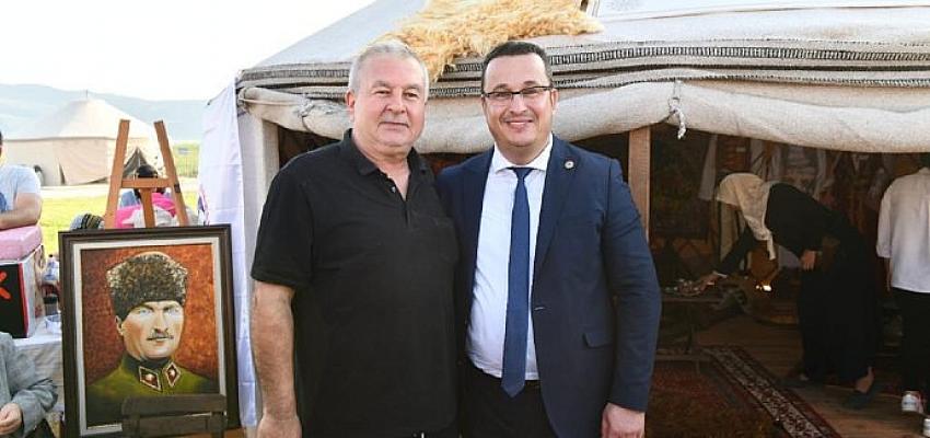 Mustafakemalpaşa’da Bir’iz Dedi