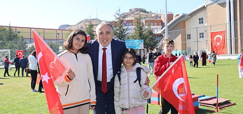Nevşehir’de 29 Ekim Cumhuriyet Bayramı Kutlandı